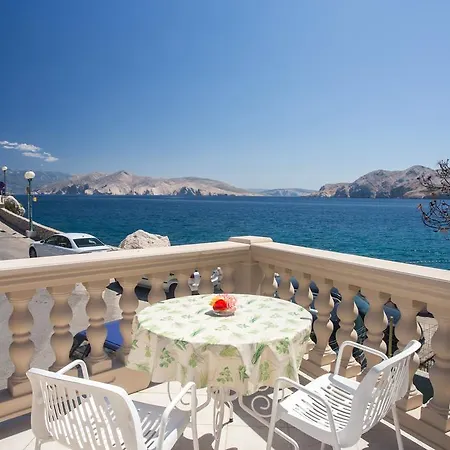 Guest house Guest House Villa Baska 3*