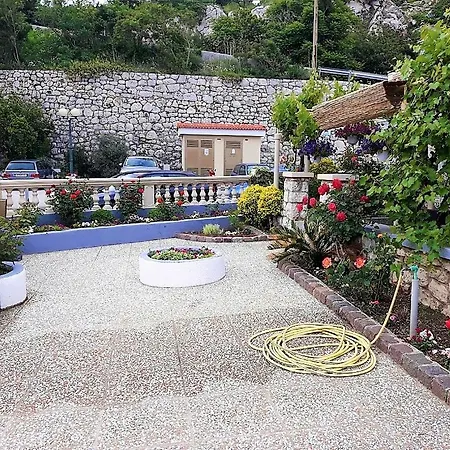 Guest House Villa Baska Πανσιόν Baška