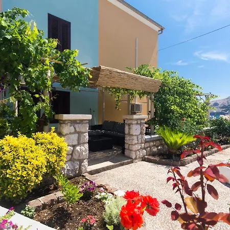 Πανσιόν Guest House Villa Baska 3*
