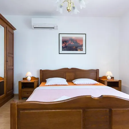 Guest House Villa Baska Πανσιόν 3*